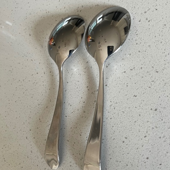 Gourmet Settings 2 Stainless Soup Spoons - Picture 2 of 3